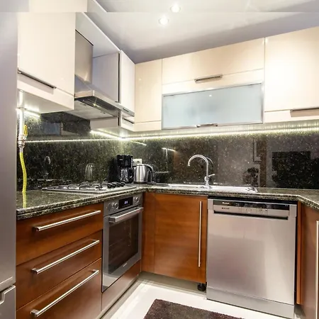 Апартаменты Comfy And Unique Designed *